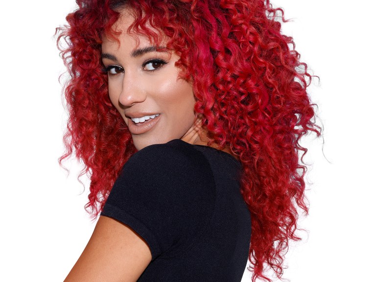 1023 SATIN HypeHair EBlast WebsiteIMG 01524 Model 2 1023 SATIN HypeHair EBlast WebsiteIMG 01524 Model 2