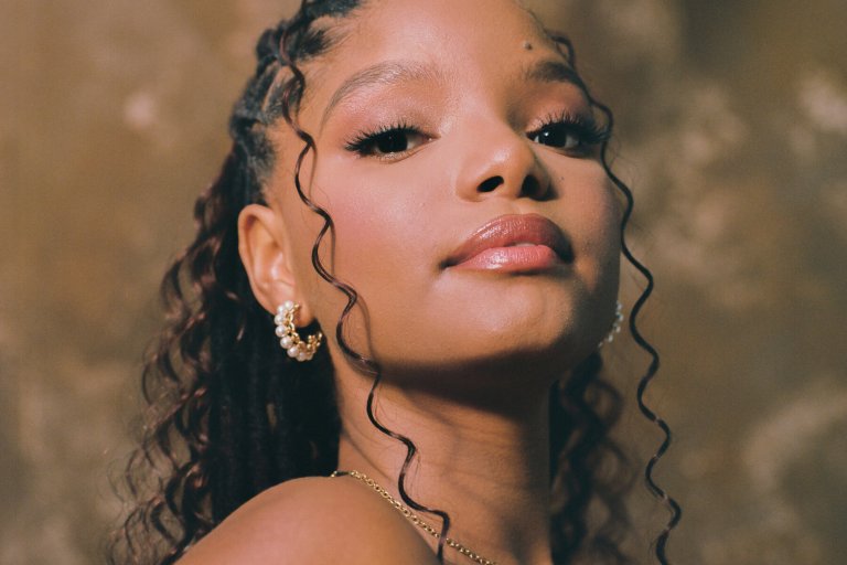 Hair Majesty: Halle Bailey’s Iconic Hairstyle Evolution