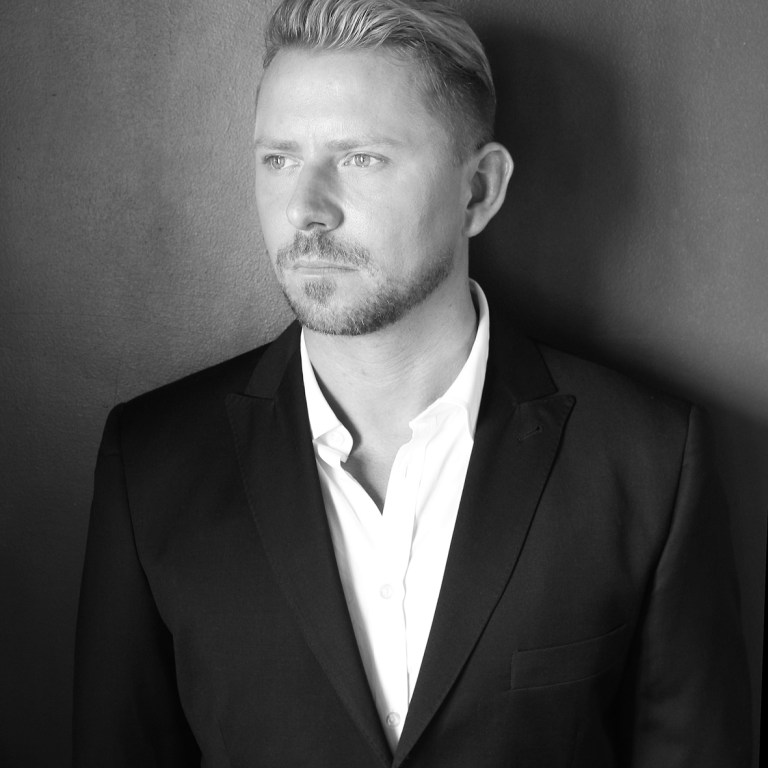 Wayne Goss Reveals 5 Foolproof Tips to Make Your Makeup Last All Day
