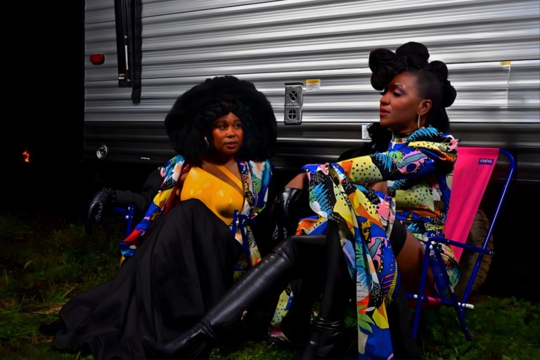 The Minimalist: The Art of Maximal Hair & Simplicity