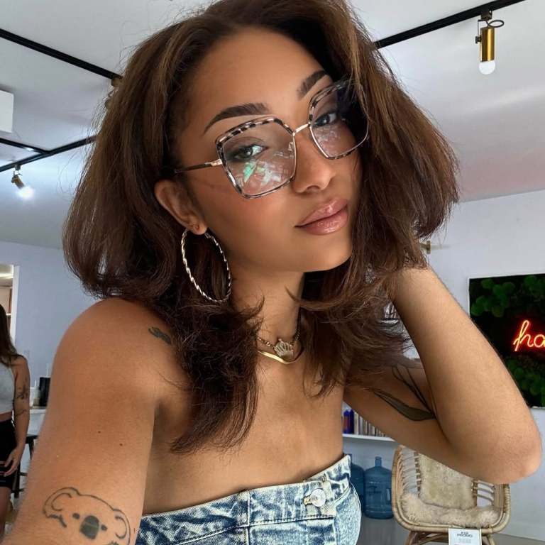 Sharday Walker, Drops Her 5 Must-Have Products for Healthy, Poppin’ Curls