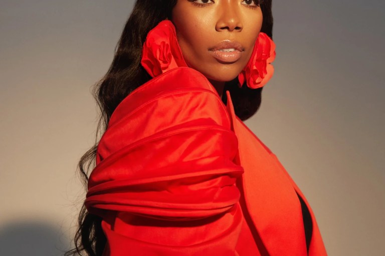 Brandy Announces Memoir PHASES: A Deep Dive Into Her Life Behind the Fame