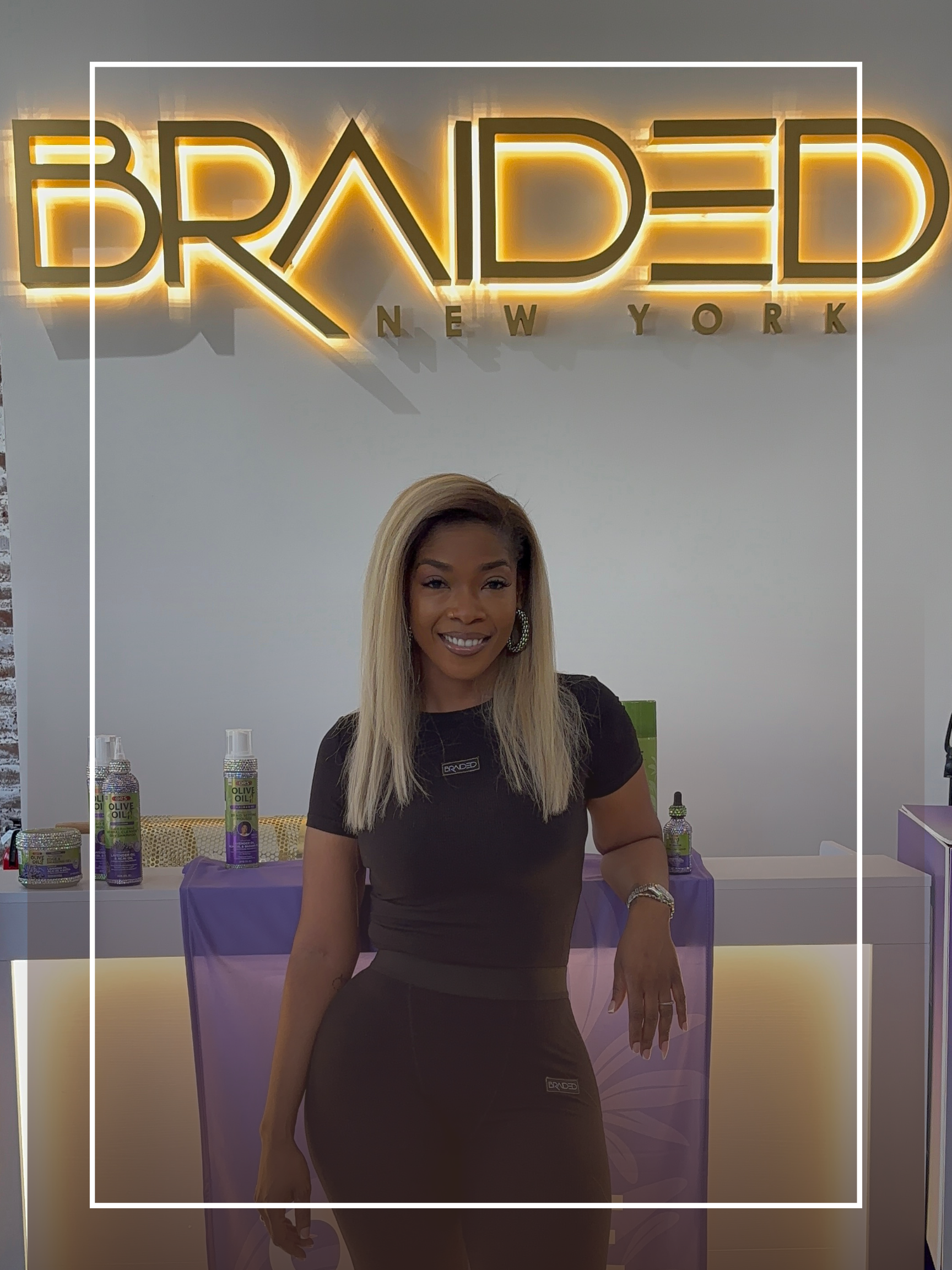 フローラーHALR CELEB From Beyoncé to Cardi B: Celebrity Stylist Xia Charles Launches