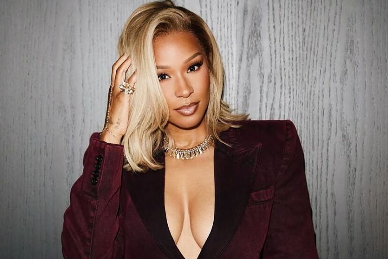 Reframe by Savannah James Is Skincare That Puts Care First