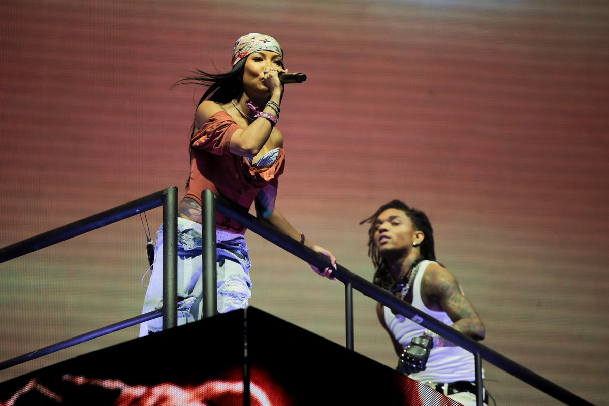 HFnHyURagAASldv C4619e