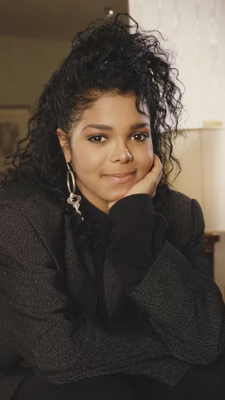 Janet Jacksons Style Evolution On The Red Carpet Since The 80s