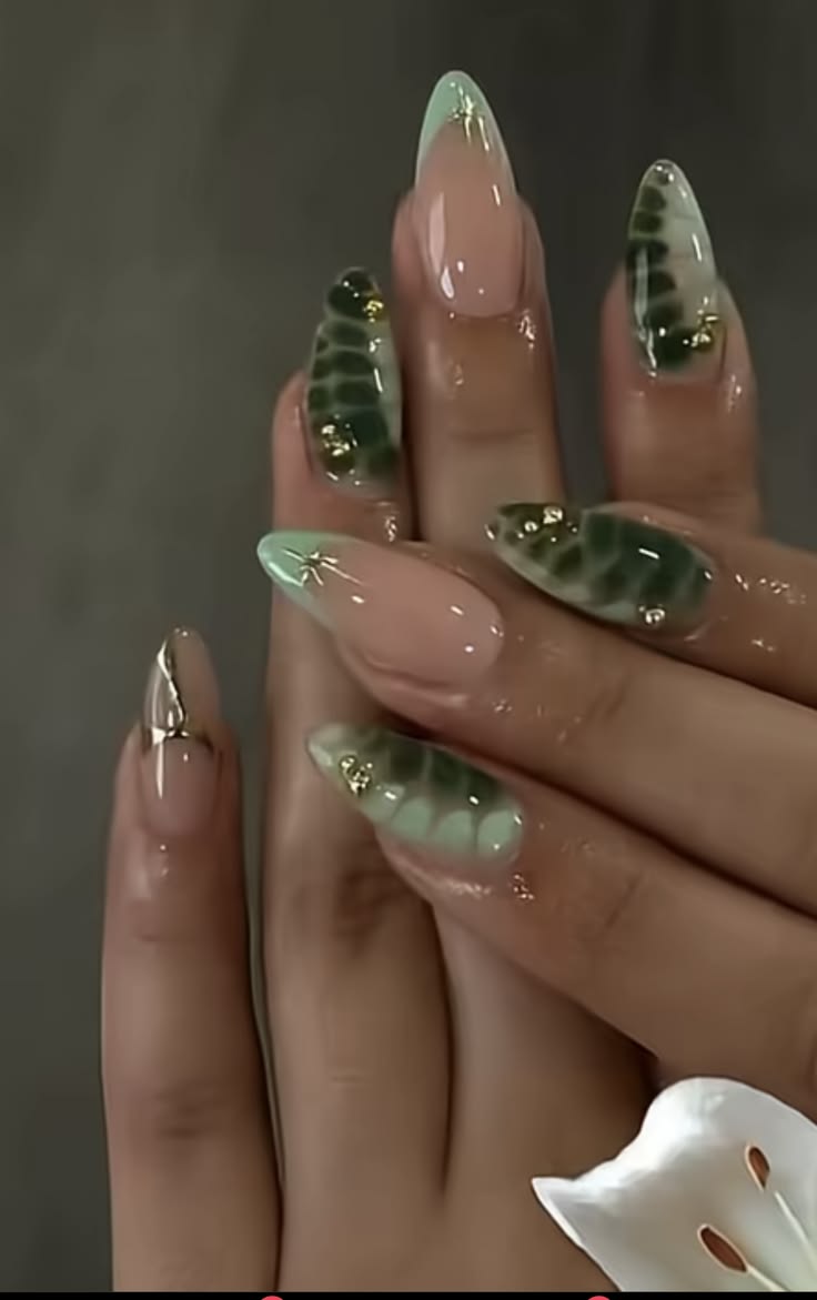 Nails 