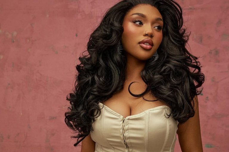 Syrai Smith Birthday Hair Voluminous Glam