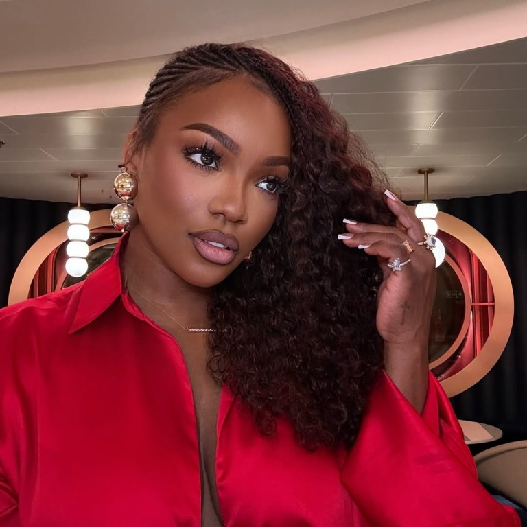 Beauty Pioneers in the Online Space